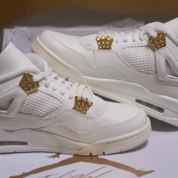 SOLD: Jordan 4 White/Metallic Gold Size 12 Wmn's/ 10.5 Men's IN HAND SHIP ASAP!! - Picture 7 of 16